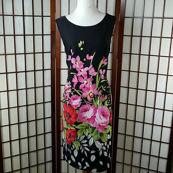 CONNECTED Dresses & Skirts - CONNECTED Sleeveless Floral Sheath Dress